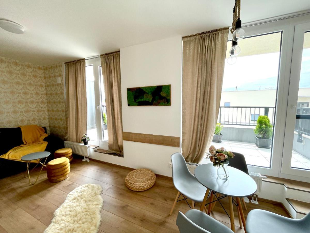 Stresny Aparman Pri Mlyne Apartman Szakolca Kültér fotó