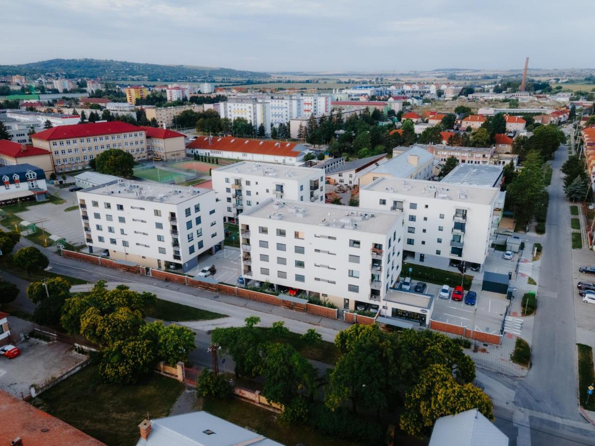 Stresny Aparman Pri Mlyne Apartman Szakolca Kültér fotó
